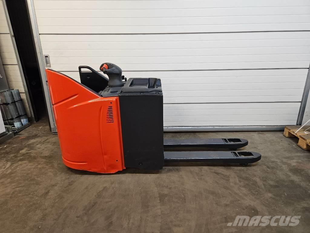 Linde T20SP Lavansiirtotrukit