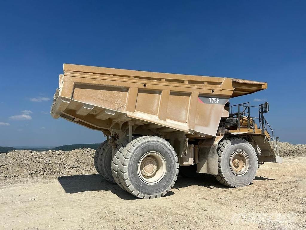CAT Rebuilt 775F - Minidumpperit