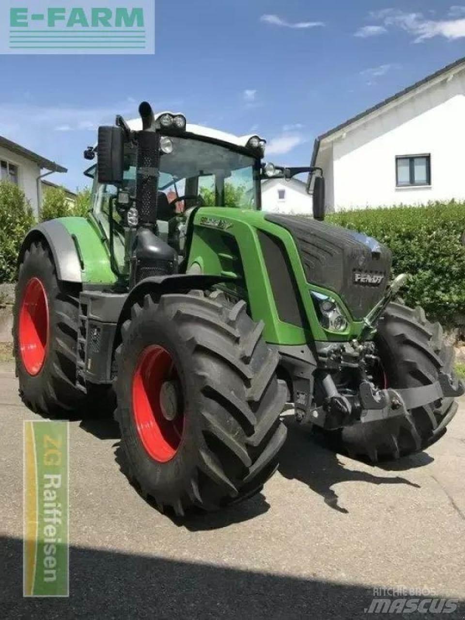 Fendt 828 vario s4 Traktorit
