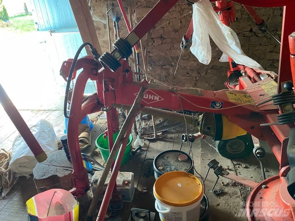 Kuhn GF 5001 MH Pöyhimet ja haravat