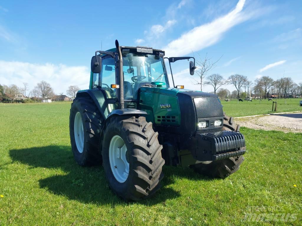 Valtra 6650 TwinTrac Traktorit