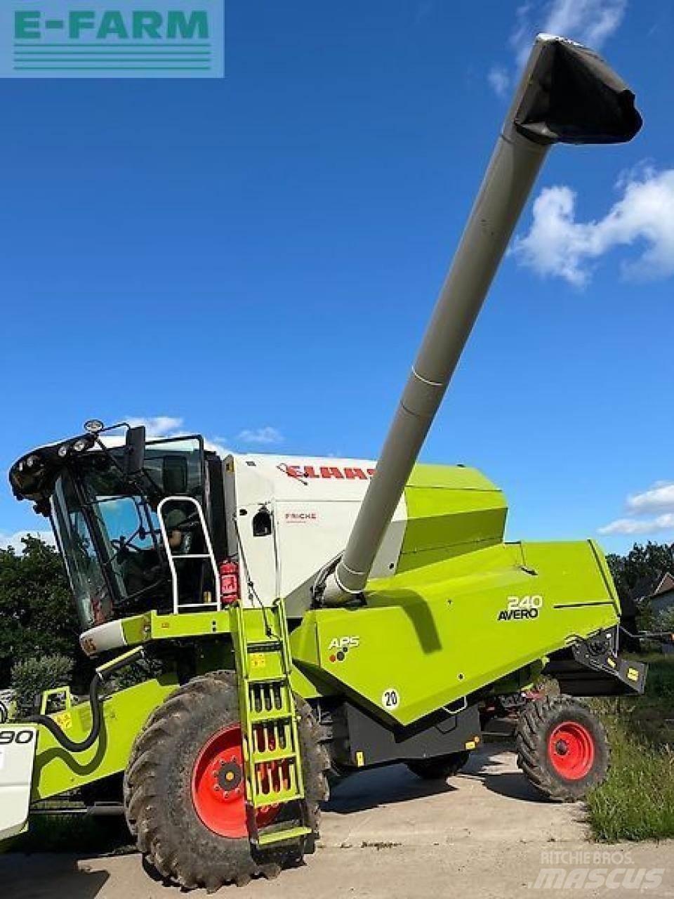 CLAAS avero 240 Leikkuupuimurit