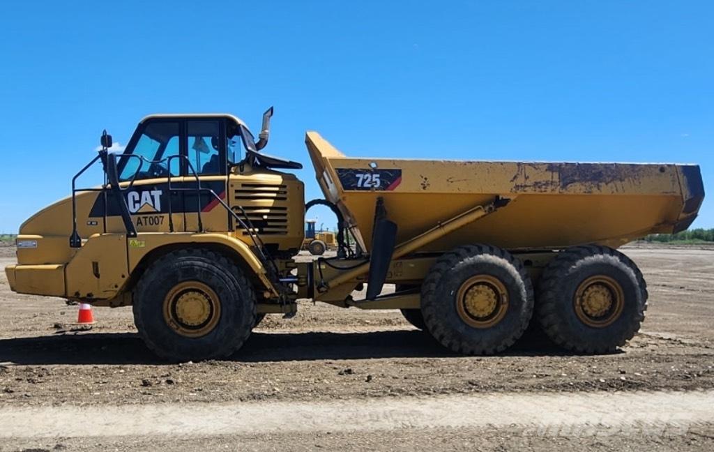 CAT 725 Dumpperit