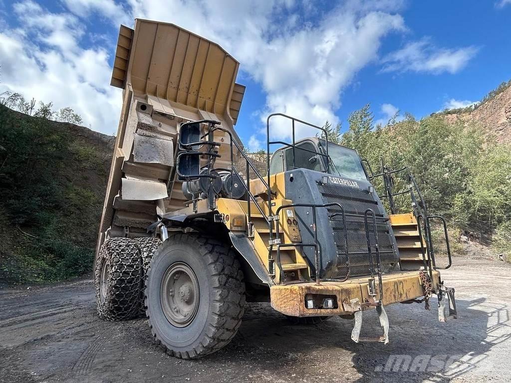 CAT 773F Maansiirtoautot