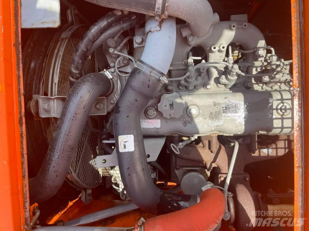 Hitachi ZX 135 Telakaivukoneet