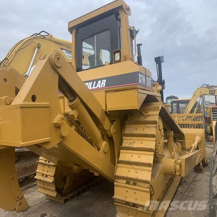CAT D7H Telaketjupuskutraktorit