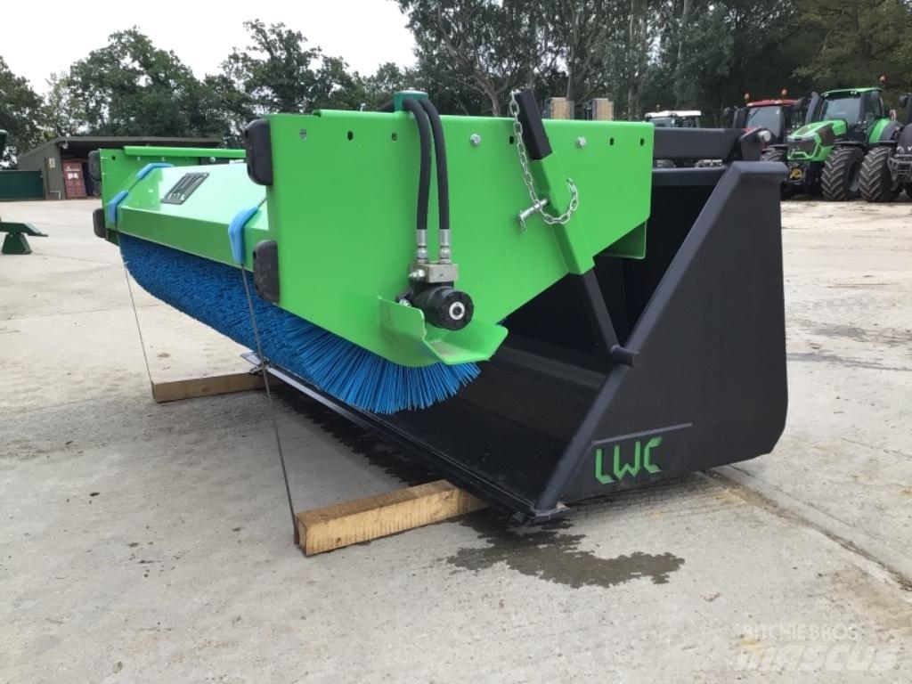 LWC SWEEPER Lakaisukoneet