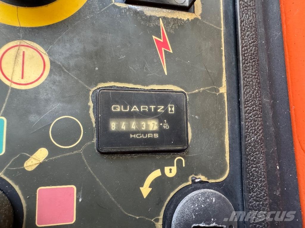 JLG 1200 SJP Teleskooppipuominostimet