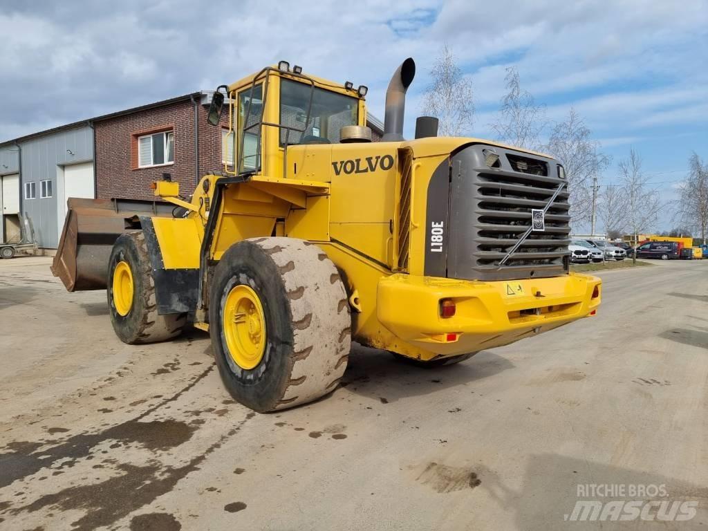 Volvo L 180 E Pyöräkuormaajat