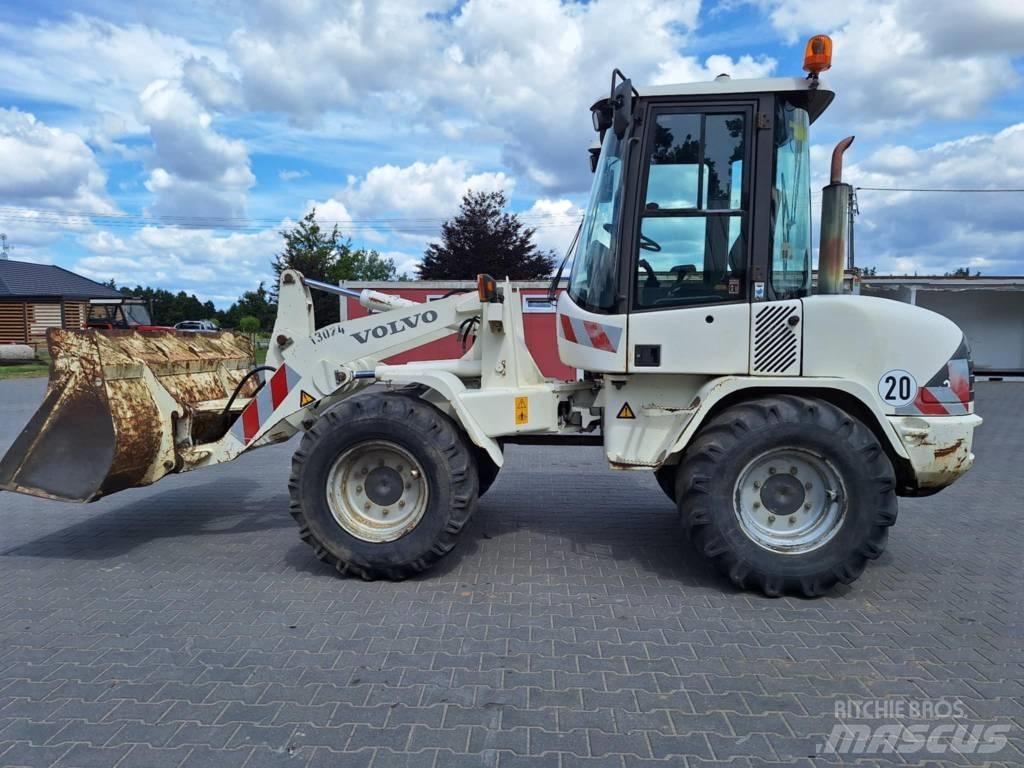 Volvo L 30 B Pyöräkuormaajat