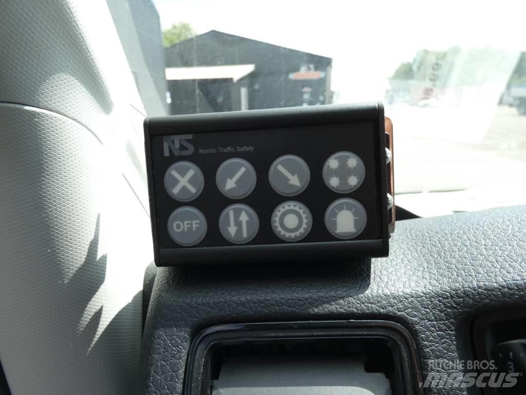 MAN TGE 5.180 Nosturiautot