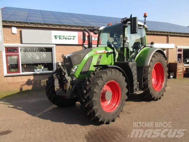 Fendt 718 GEN6 Traktorit