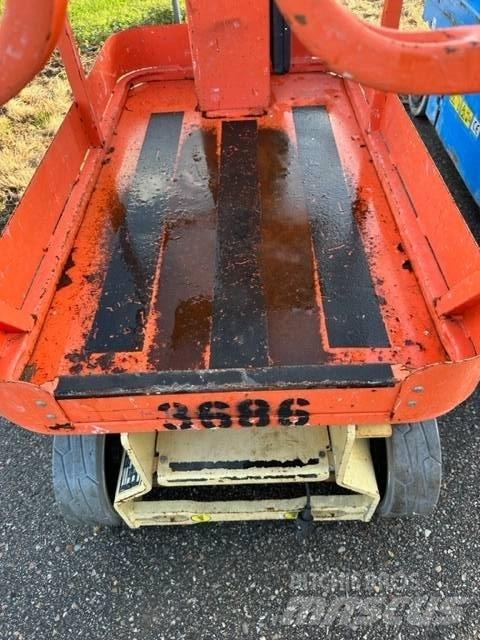 JLG 1230 ES Henkilönostimet ja nostolaitteet