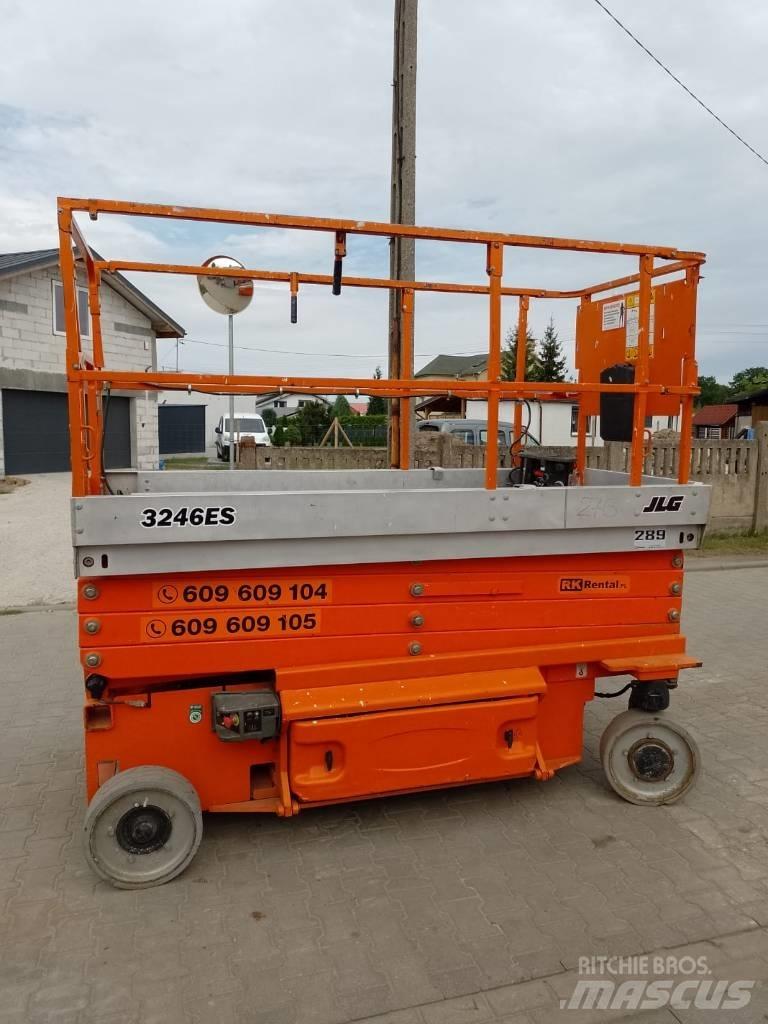 JLG 3246 ES Saksilavat