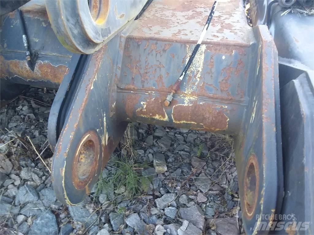 Loglift 210 Harvesterinosturit