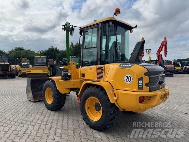 Volvo L 30 G Pyöräkuormaajat