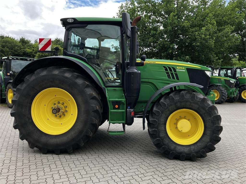 John Deere 6215R Traktorit