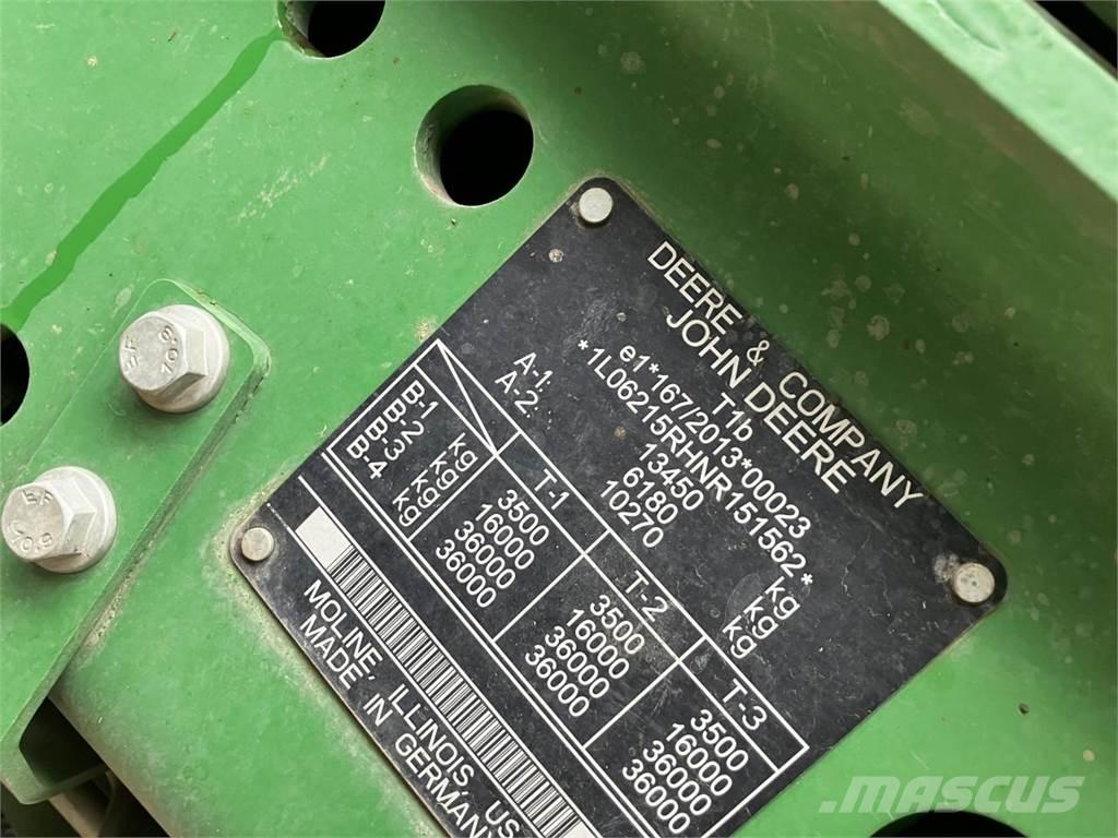 John Deere 6215R Traktorit