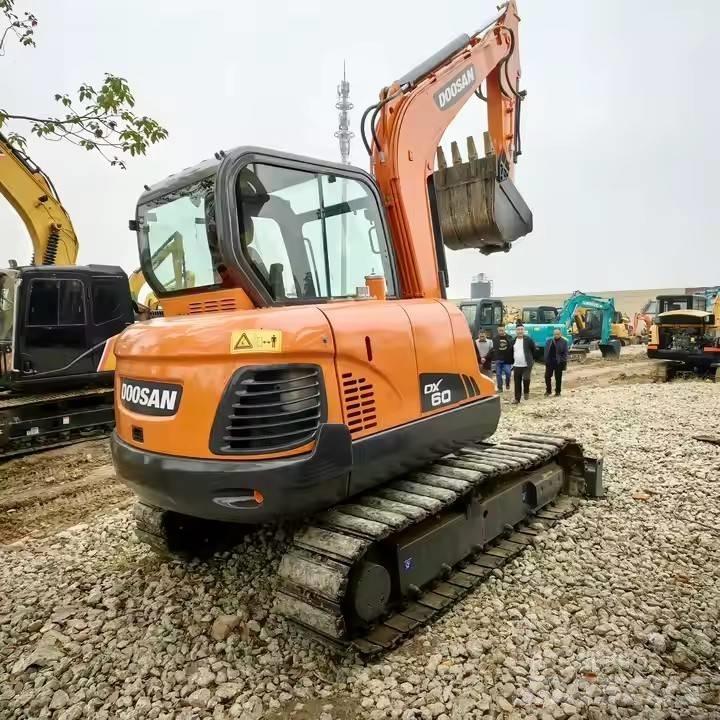 Doosan DX 60 Telakaivukoneet