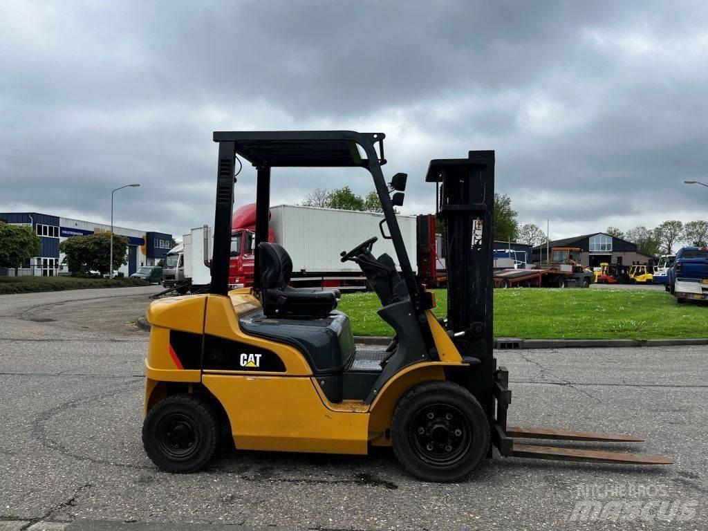 CAT DP25NT Dieseltrukit