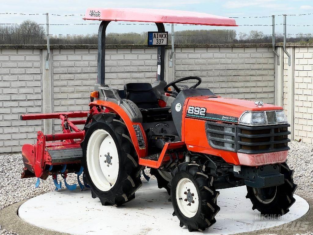 Kubota B92 Traktorit