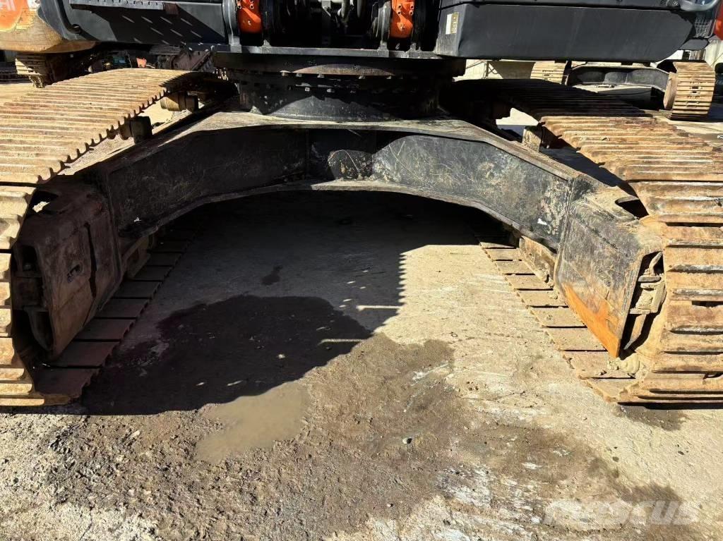 Hitachi ZX 350 Telakaivukoneet