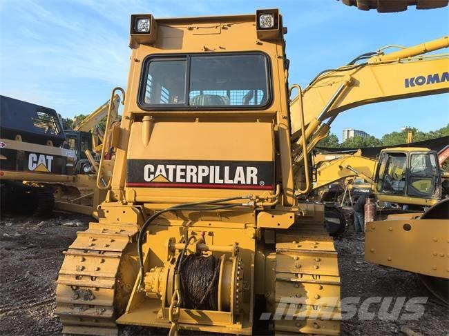 CAT D 6 D Telaketjupuskutraktorit