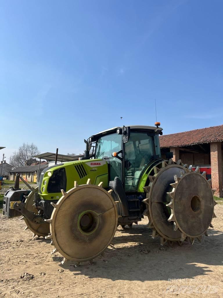 CLAAS ARION 470 Traktorit