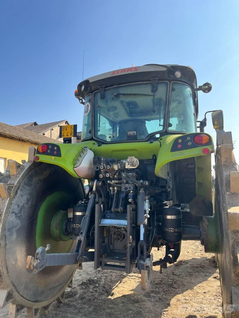 CLAAS ARION 470 Traktorit