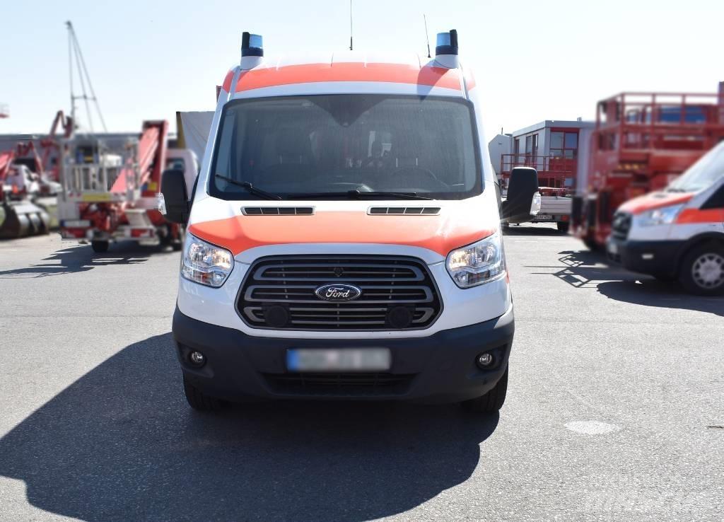 Ford Transit Ambulanssit