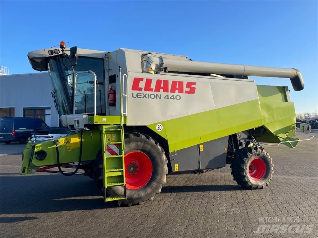 CLAAS Lexion 440 Leikkuupuimurit