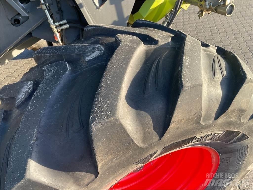 CLAAS Lexion 440 Leikkuupuimurit