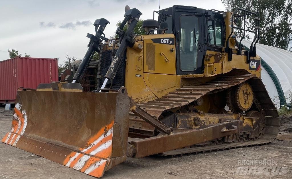 CAT D 6 T LGP Telaketjupuskutraktorit