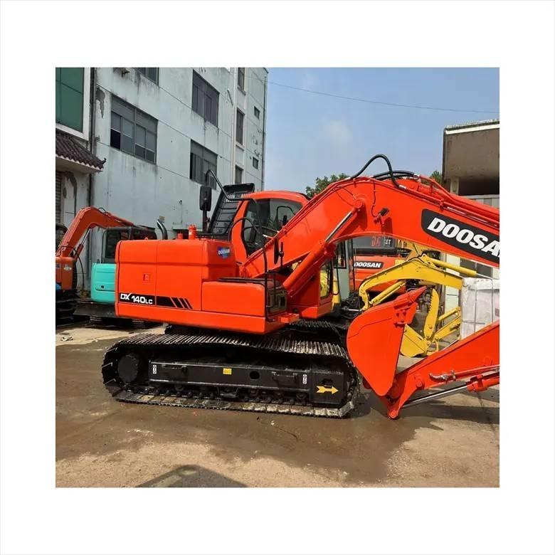 Doosan DX140LC Telakaivukoneet