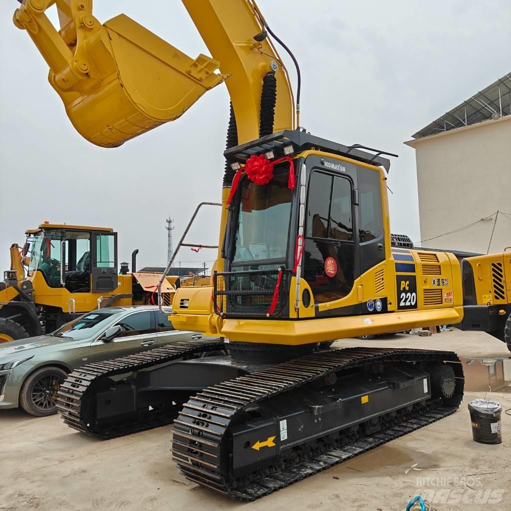 Komatsu 220-8MO Telakaivukoneet