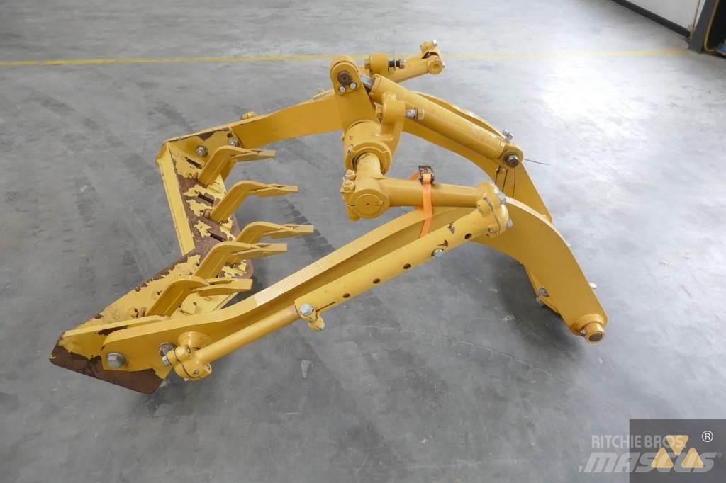 CAT 140M Scarifier Muut
