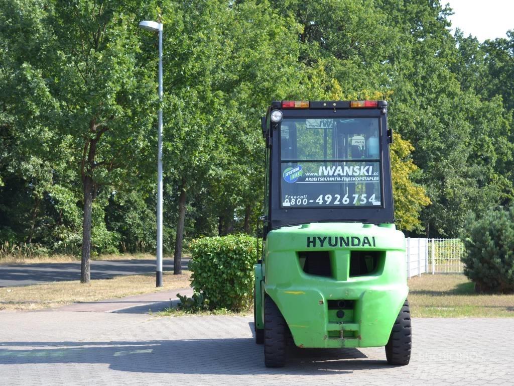 Hyundai 30 D-7 Dieseltrukit