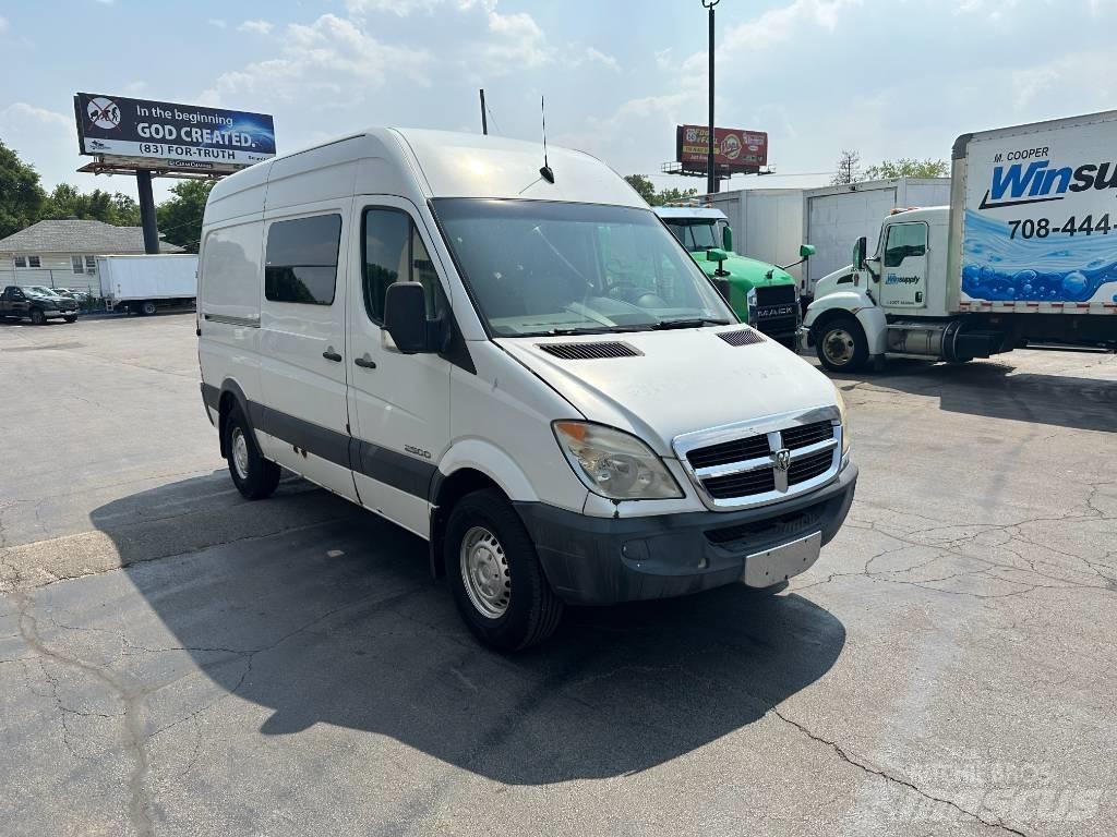 Dodge Sprinter 2500 Pakettiautot