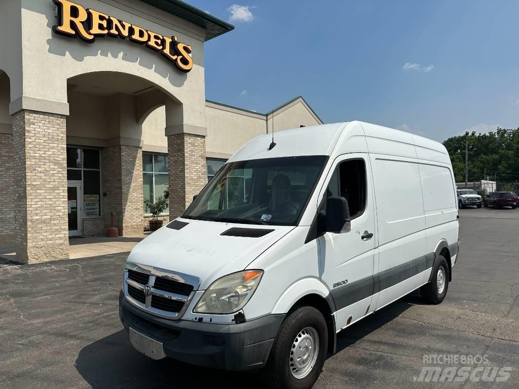 Dodge Sprinter 2500 Pakettiautot
