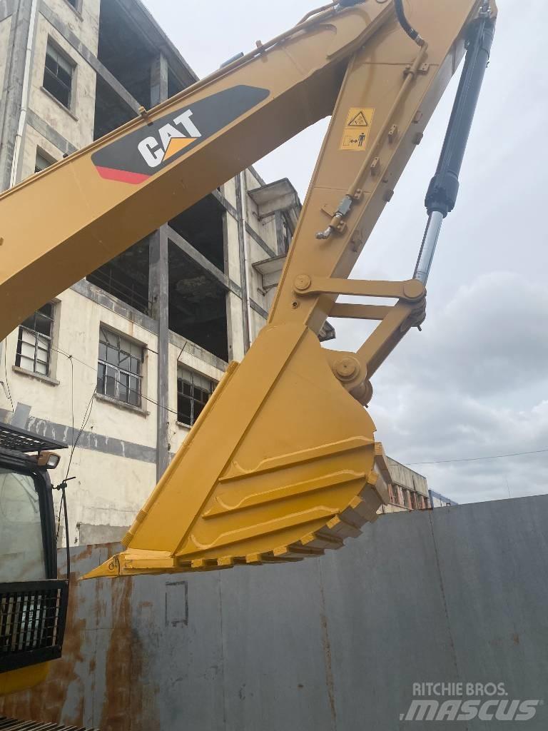 CAT 320 D Telakaivukoneet