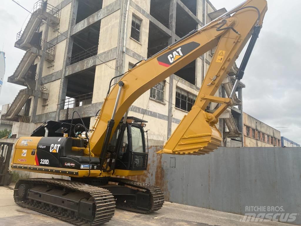 CAT 320 D Telakaivukoneet