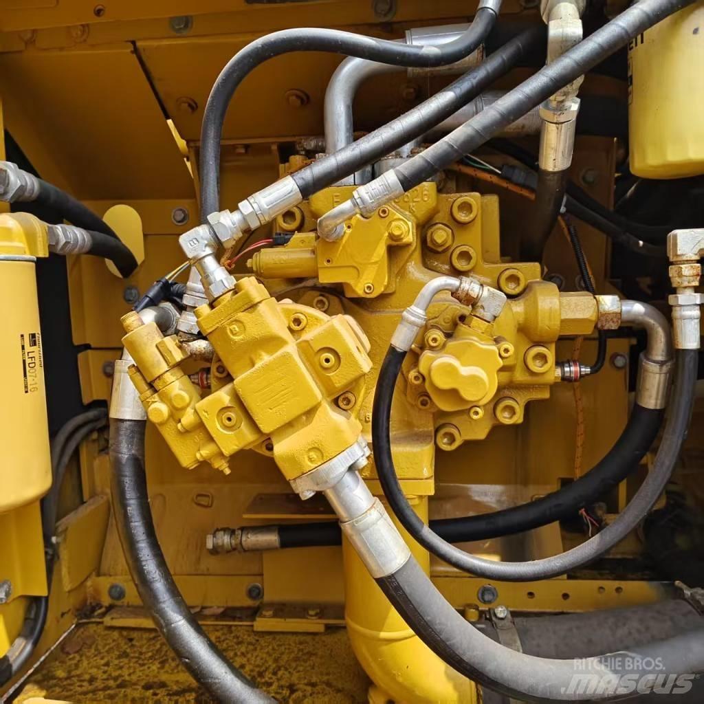 CAT 336 D Telakaivukoneet