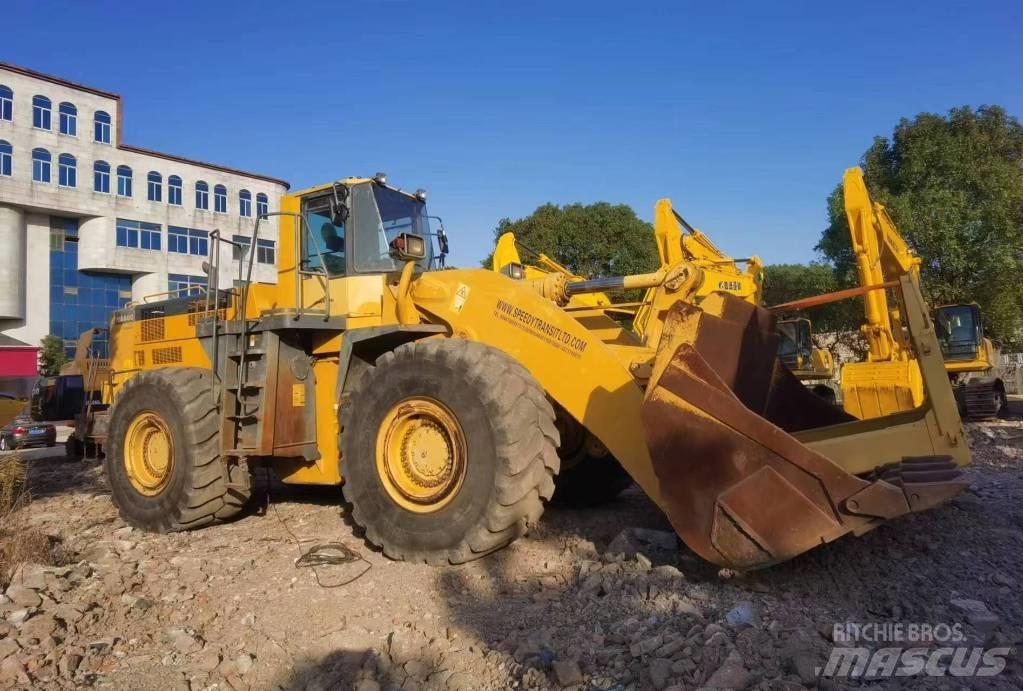 Komatsu WA 600 Pyöräkuormaajat