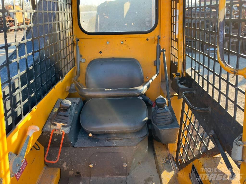 JCB 165 Liukuohjatut kuormaajat