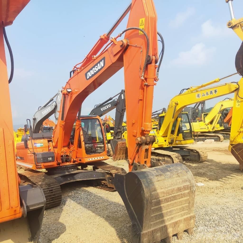 Doosan DX260LC Telakaivukoneet
