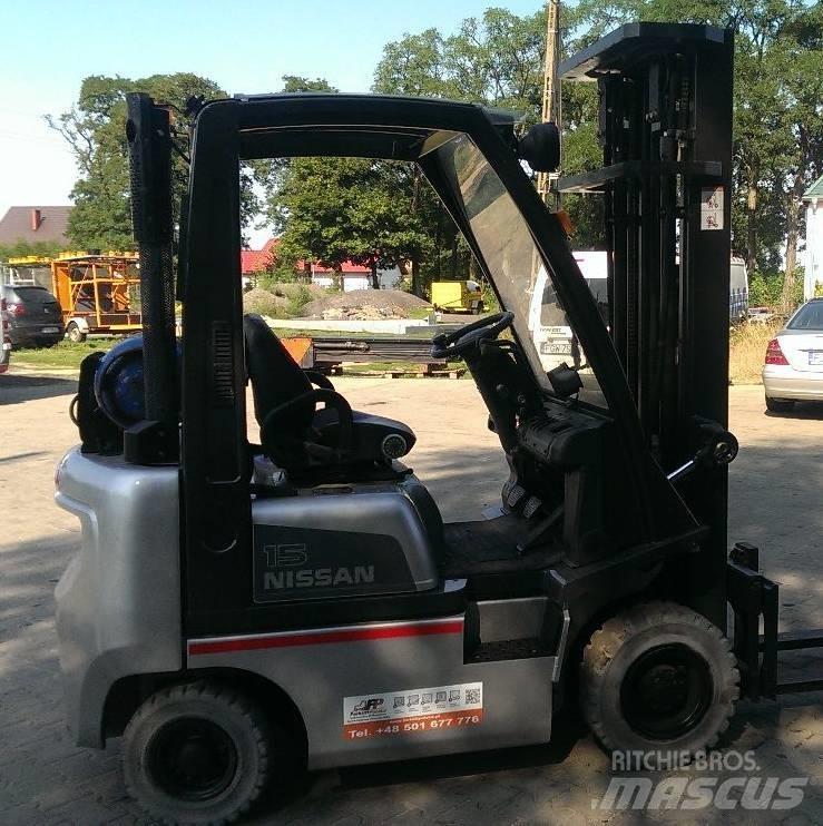 Nissan PD1A15Q Nestekaasutrukit