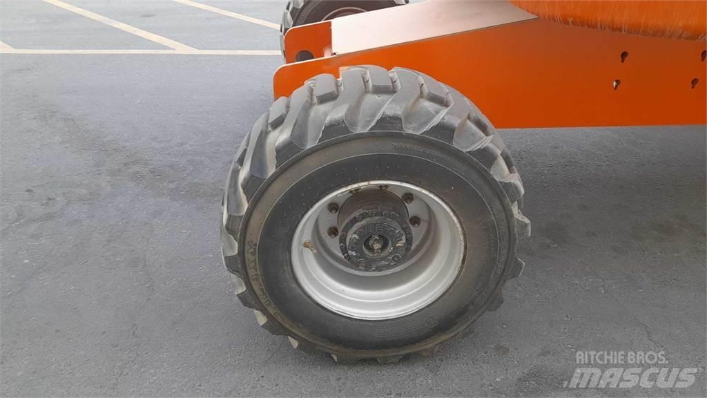 JLG 450AJSII Kuukulkijat