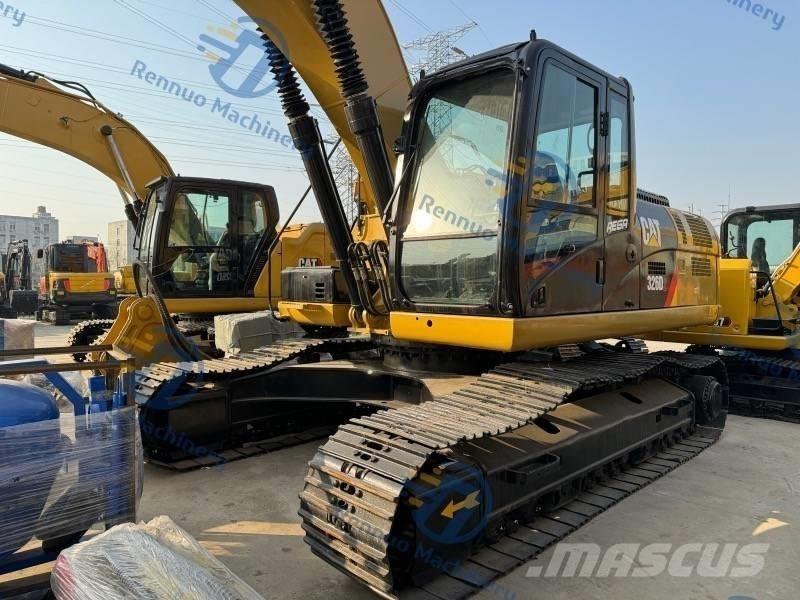 CAT 326D2 Telakaivukoneet