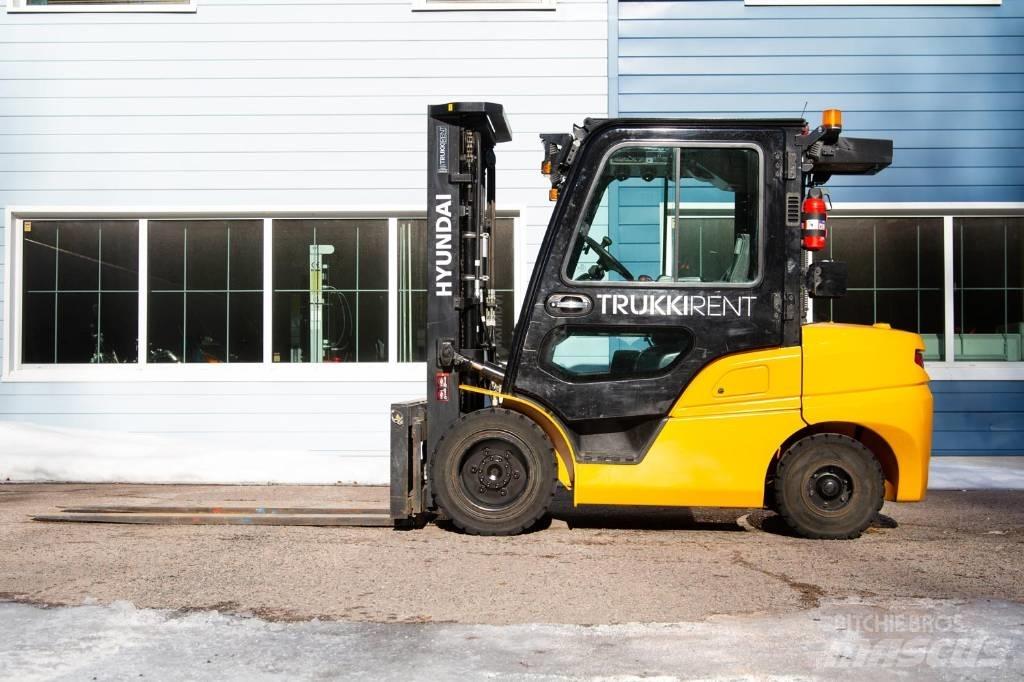 Hyundai 35 DA-9 Dieseltrukit