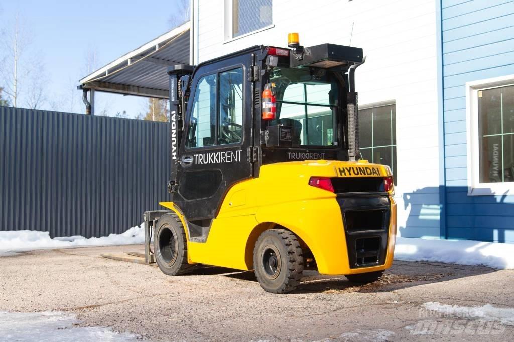 Hyundai 35 DA-9 Dieseltrukit